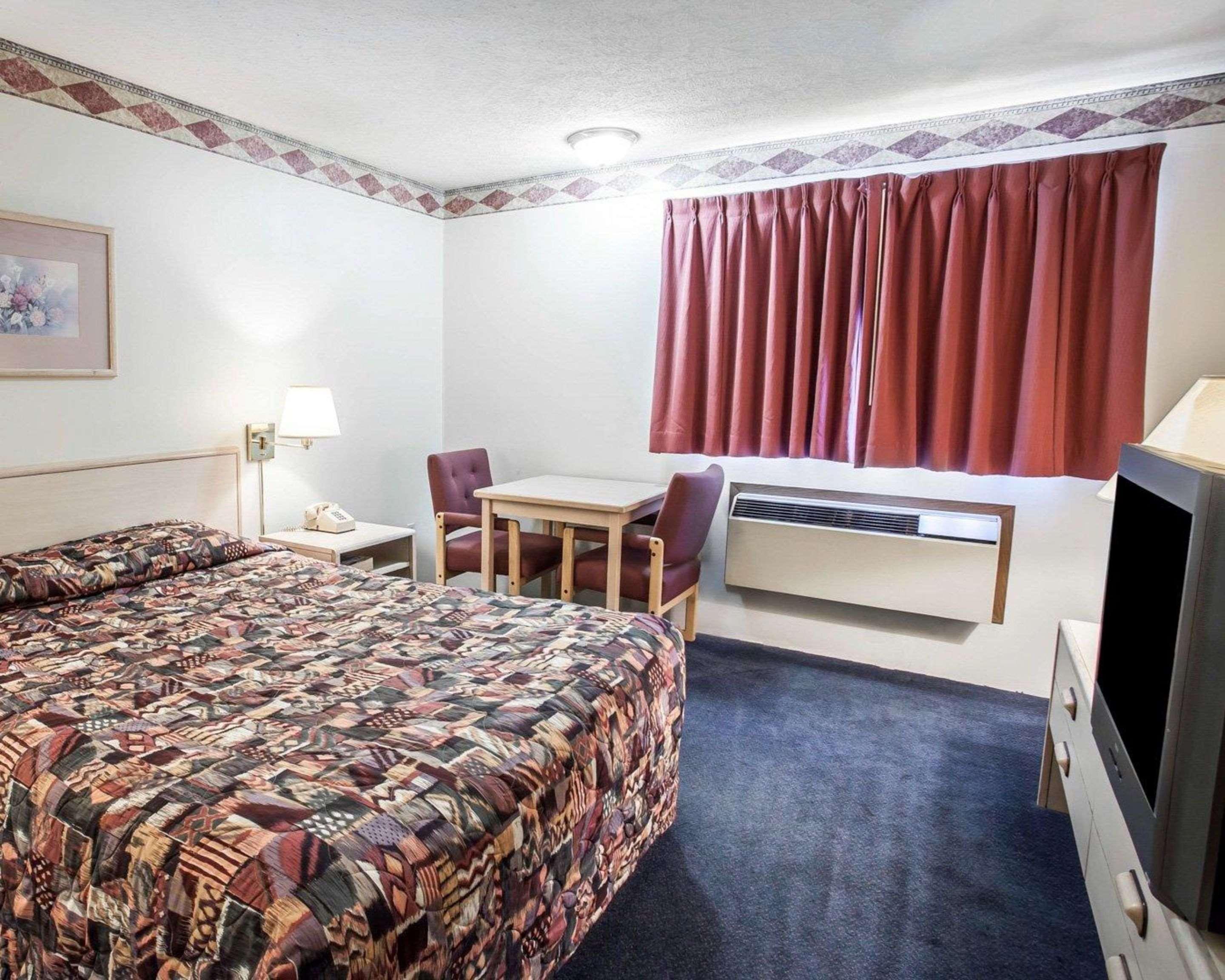 Rodeway Inn & Suites Spokane Luaran gambar